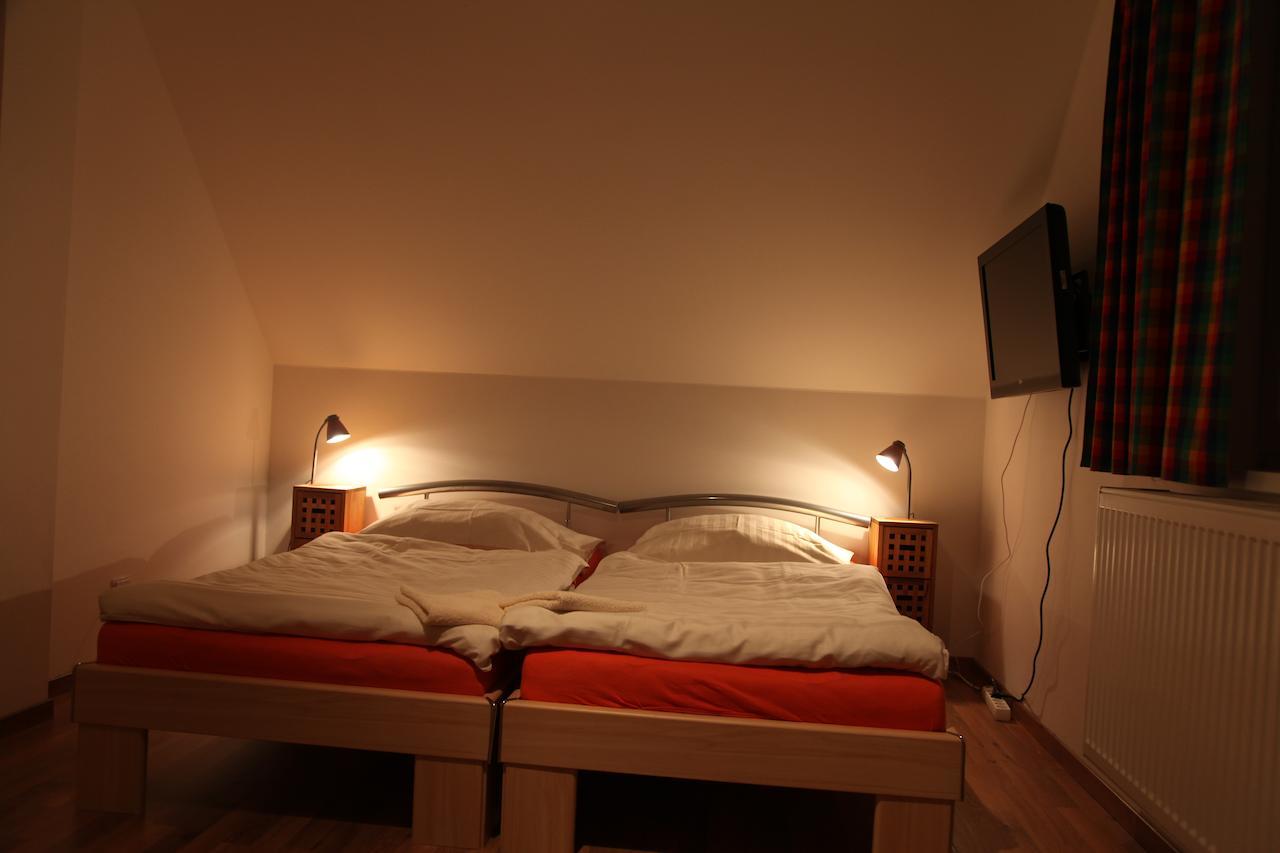 Koenig-In Hotel Hojsova Straz Room photo